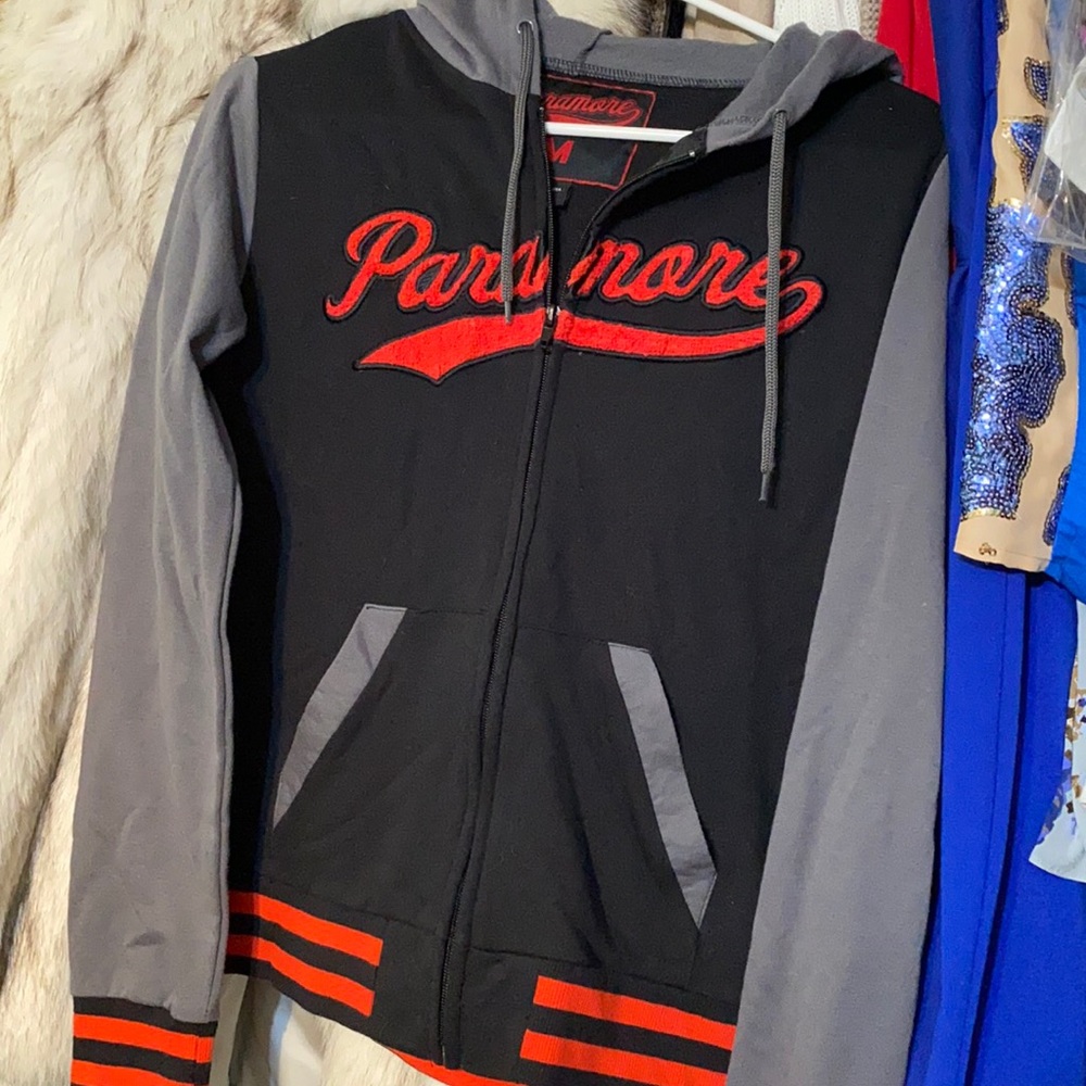 Paramore zip up hoodie